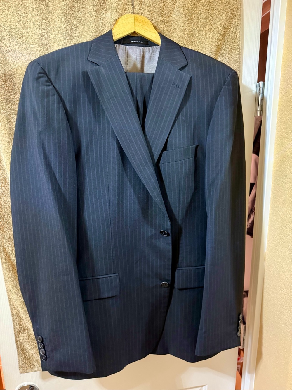 Hugo Boss Suit Mens 42L 36x32 Navy Pinstripe Virgin Wool Slim Fit 2 Piece